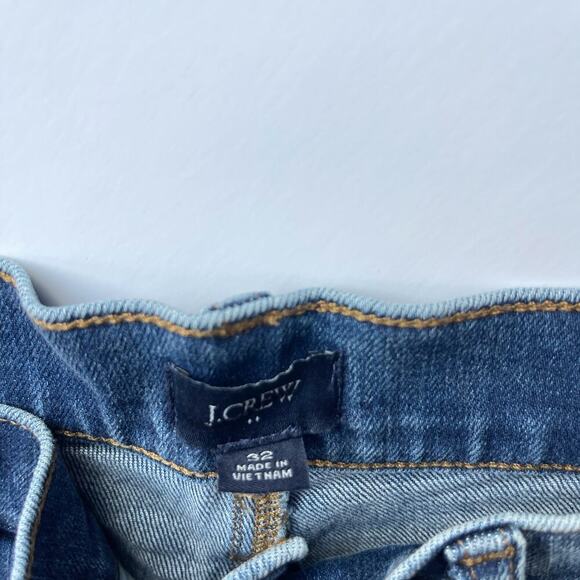 J. Crew Factory Plus Size High Rise Cuffed Basic Denim Shorts Size 32 - Picture 5 of 6